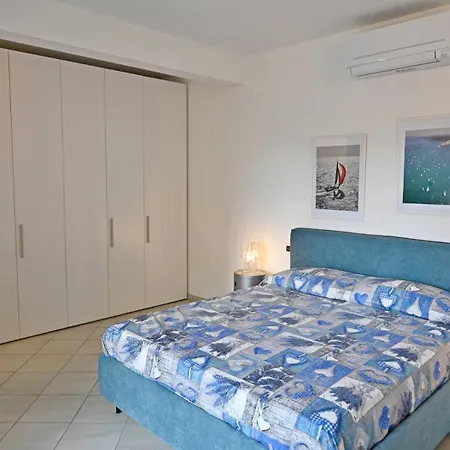 Rivierarent Charming With Pool And Garden 公寓