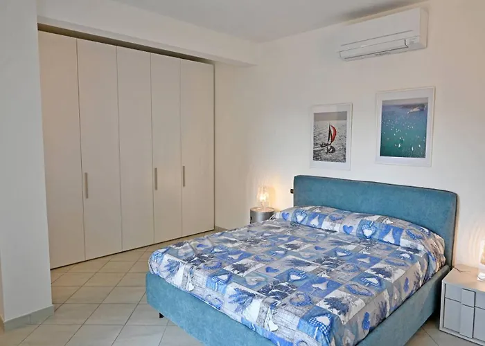 Rivierarent Charming With Pool And Garden Appartement